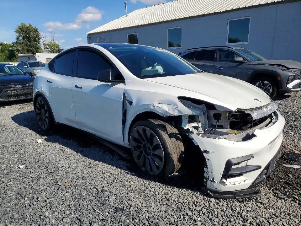 2022 TESLA MODEL Y   
