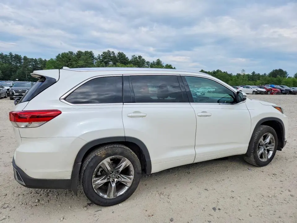 2017 TOYOTA HIGHLANDER LIMITED PLATINUM  