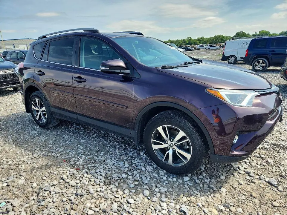 2018 TOYOTA RAV4 XLE  