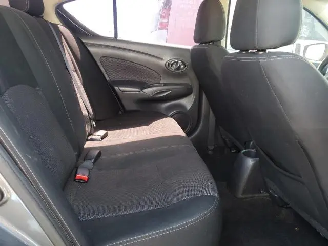 2019 NISSAN VERSA S  