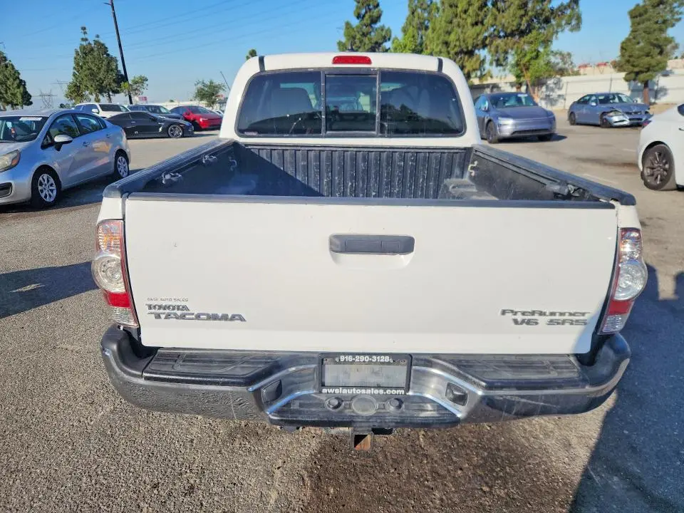 2015 TOYOTA TACOMA PRERUNNER V6  