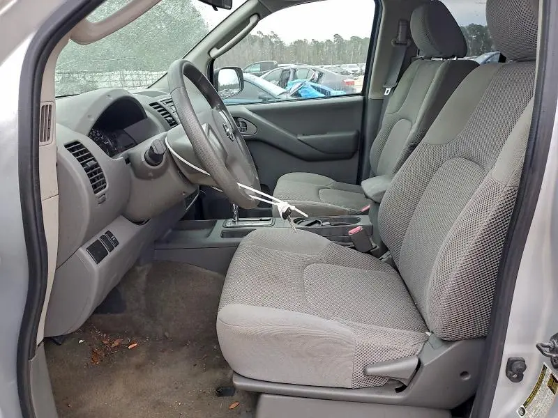 2011 NISSAN FRONTIER S  