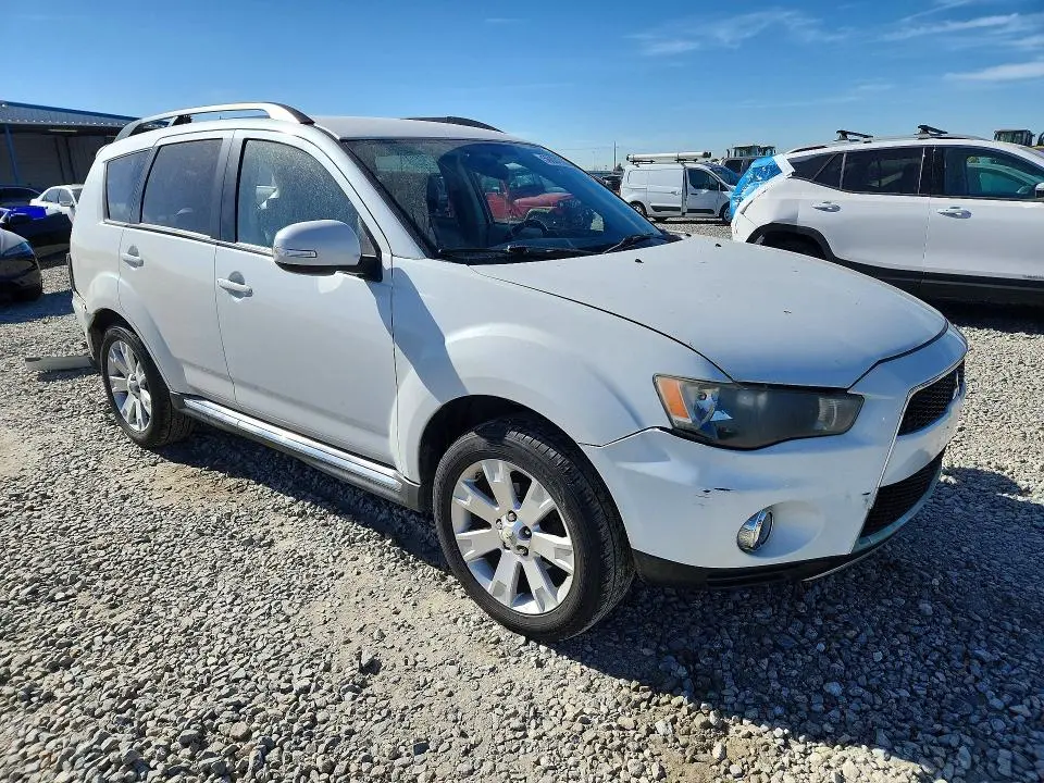 2012 MITSUBISHI OUTLANDER SE  
