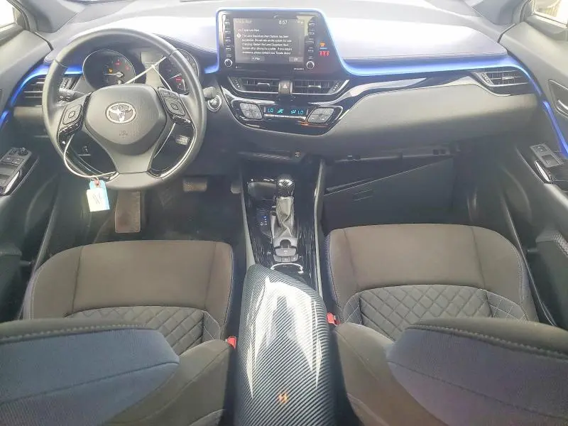 2020 TOYOTA C-HR XLE  