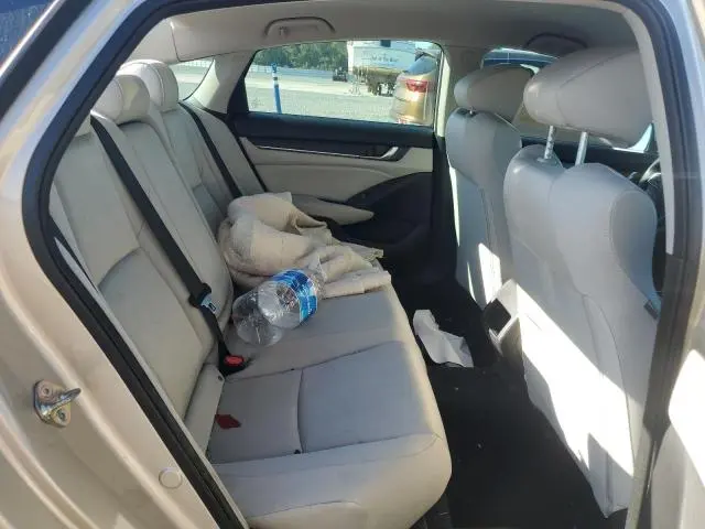 2018 HONDA ACCORD LX  