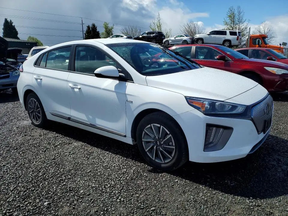 2020 HYUNDAI IONIQ SE  