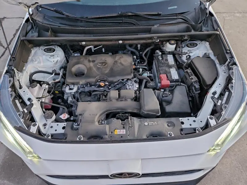 2022 TOYOTA RAV4 XLE  