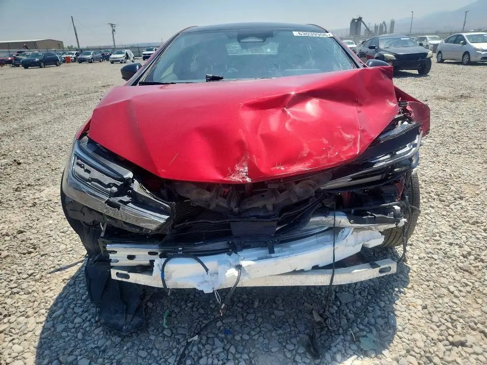 2024 TOYOTA PRIUS XLE  
