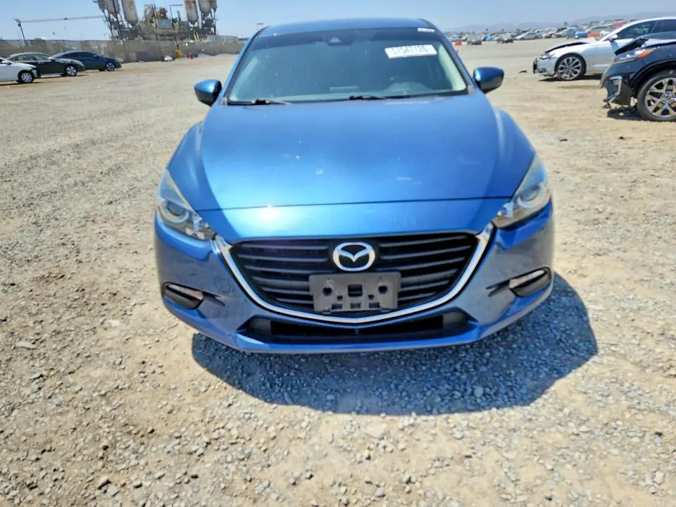 2018 MAZDA 3 TOURING  