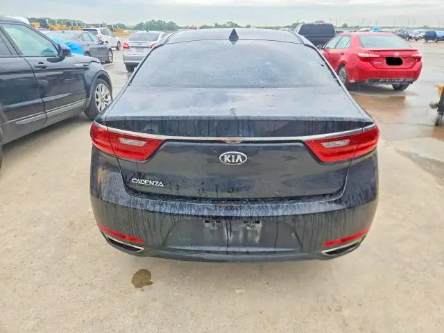 2018 KIA CADENZA PREMIUM  