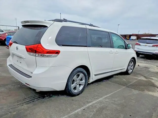 2011 TOYOTA SIENNA LE  