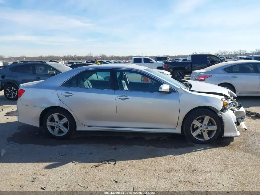 2012 TOYOTA CAMRY SE