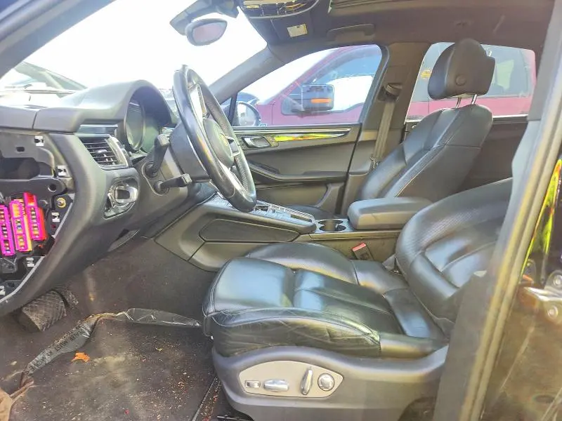 2015 PORSCHE MACAN S  
