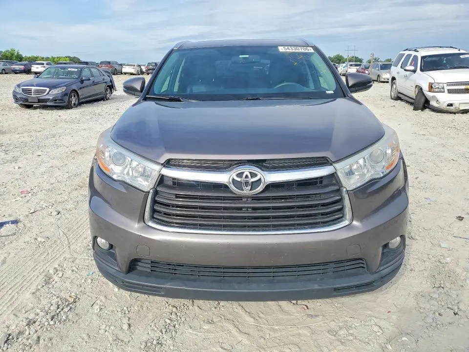 2014 TOYOTA HIGHLANDER XLE  