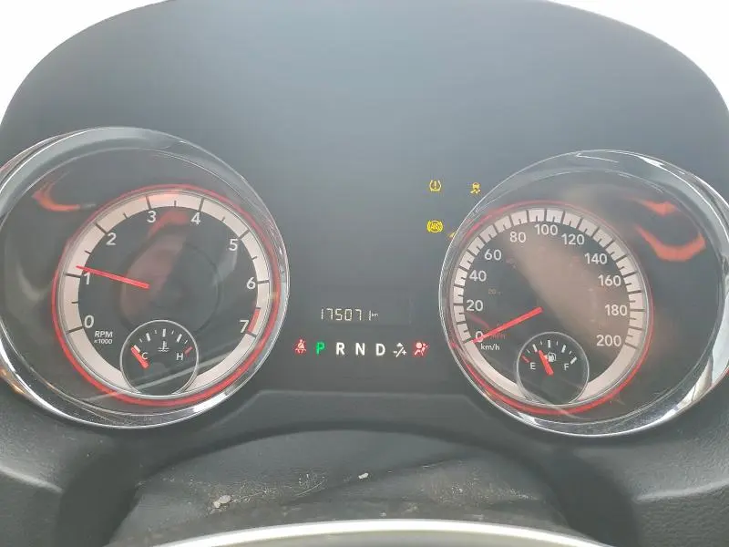 2014 DODGE GRAND CARAVAN SE  