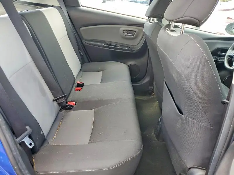 2018 TOYOTA YARIS 5-DOOR LE  