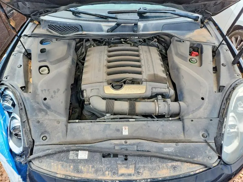 2016 PORSCHE CAYENNE   