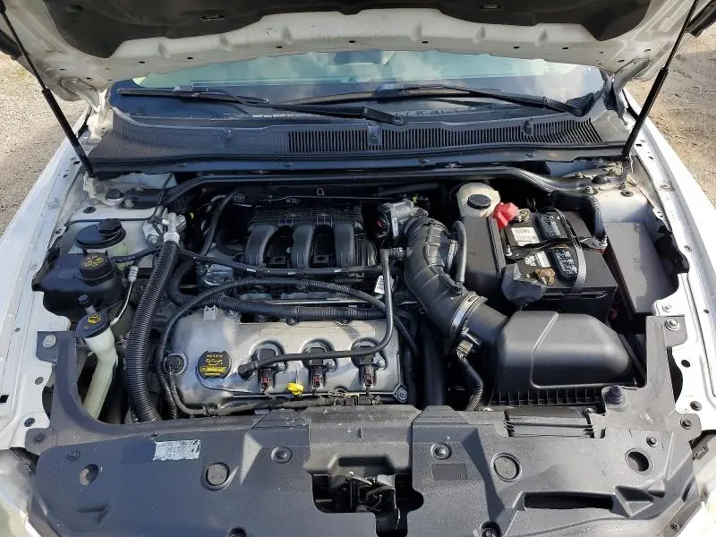 2011 FORD TAURUS LIMITED  