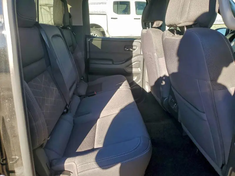 2025 NISSAN FRONTIER S  