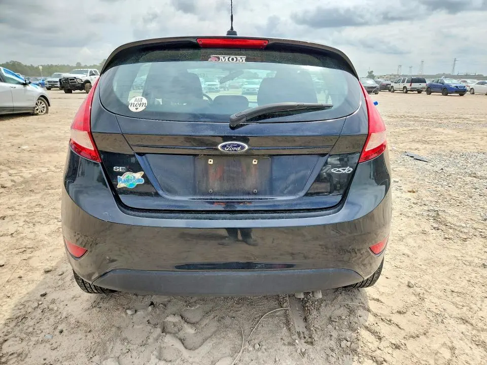 2013 FORD FIESTA SE  
