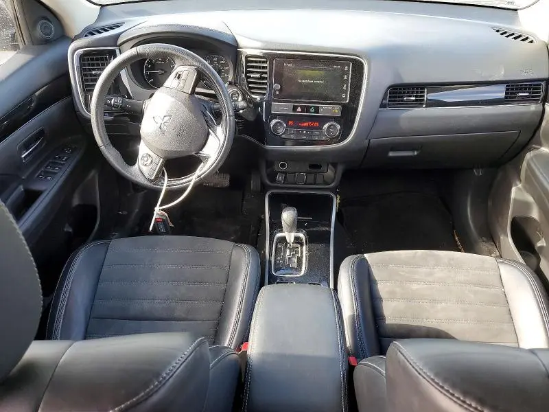 2019 MITSUBISHI OUTLANDER SE  