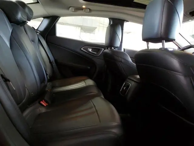 2015 CHRYSLER 200 C  
