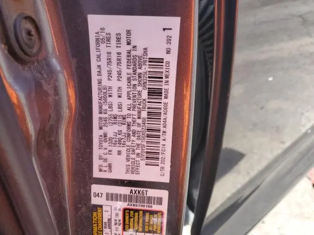 2016 TOYOTA TUNDRA CREWMAX SR5  