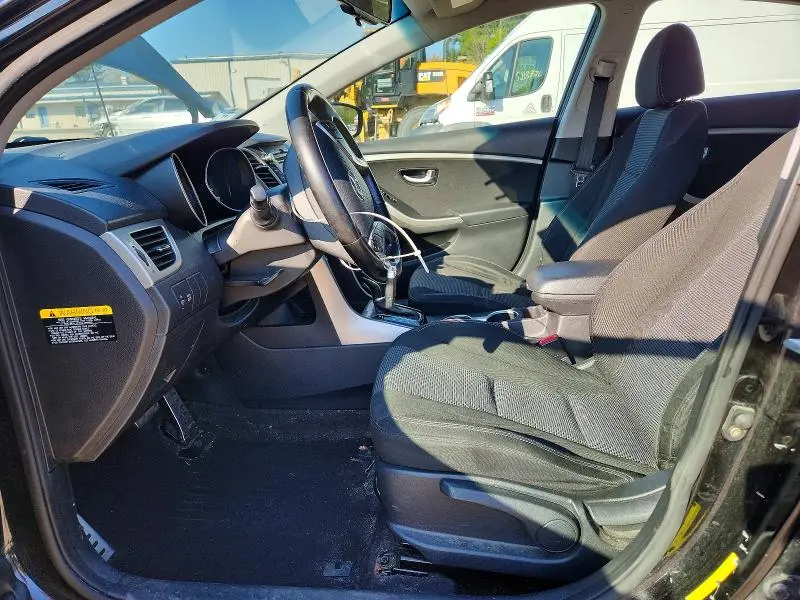 2013 HYUNDAI ELENTRA   