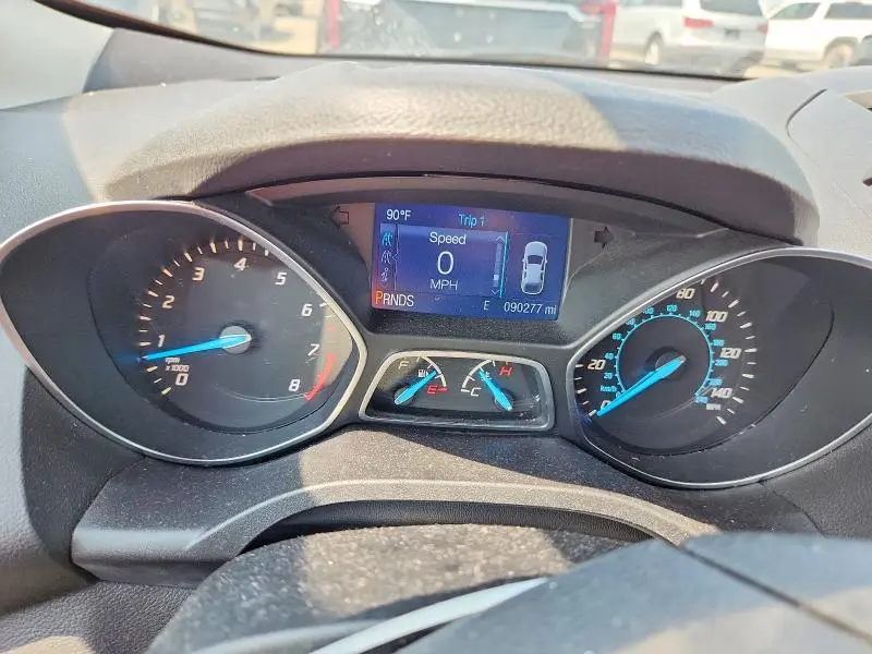 2015 FORD ESCAPE SE  