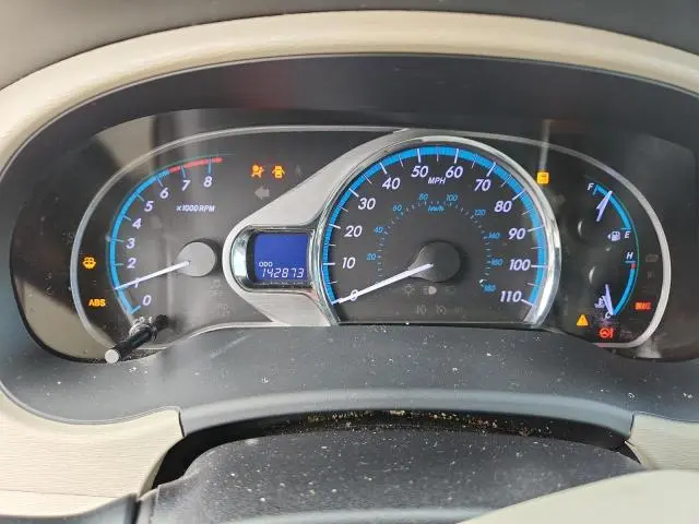 2014 TOYOTA SIENNA XLE