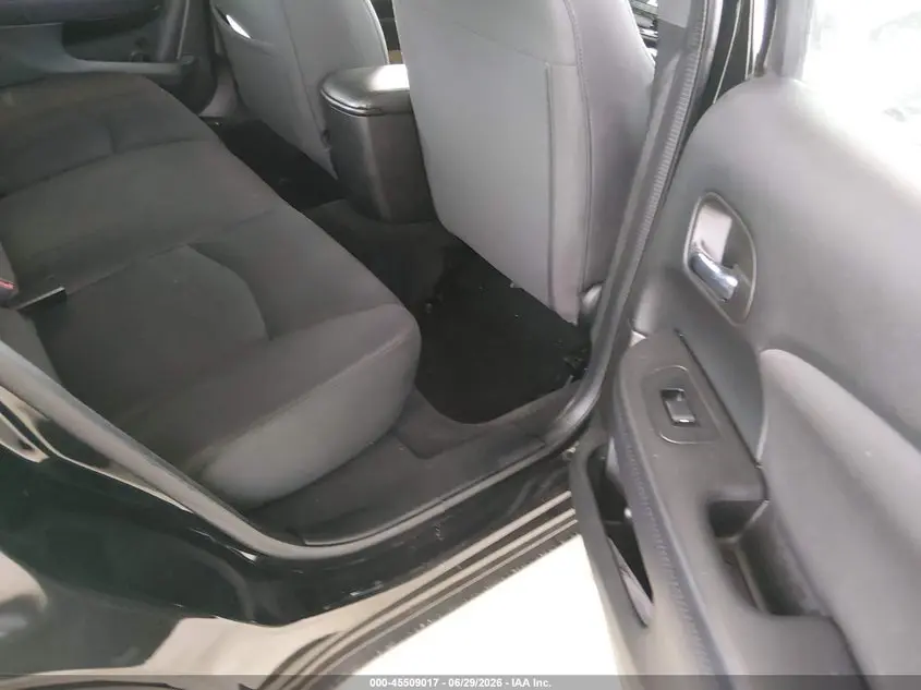 2013 CHRYSLER 200 LX