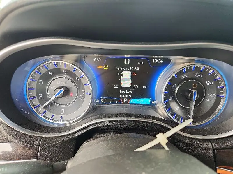 2015 CHRYSLER 300C   