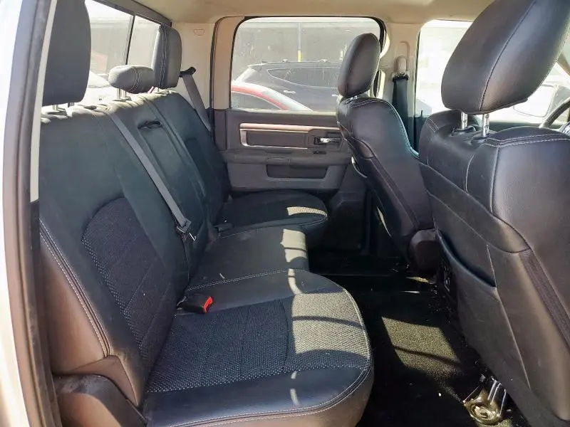 2019 RAM 1500 CLASSIC SLT  