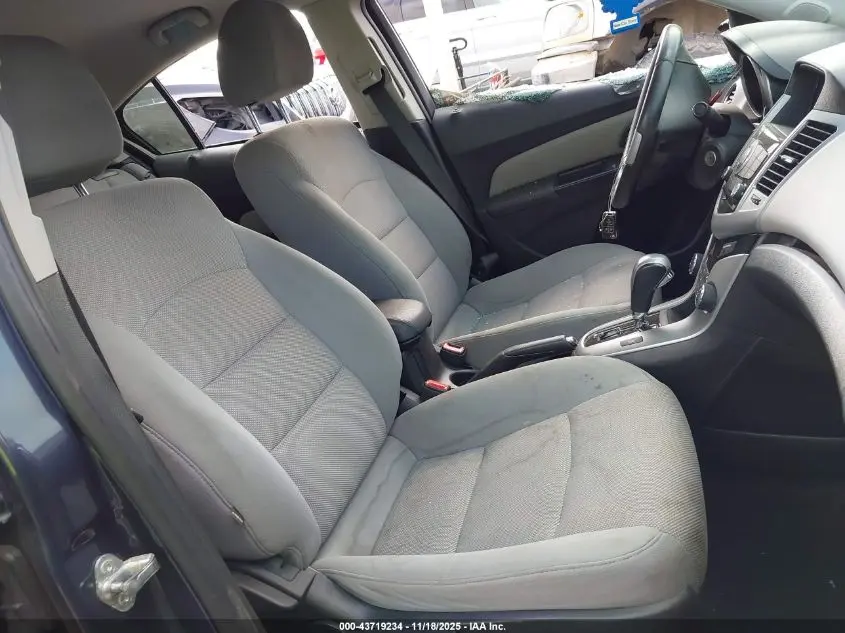 2014 CHEVROLET CRUZE 1LT AUTO