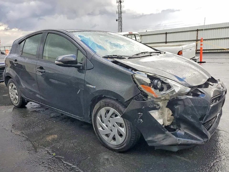2015 TOYOTA PRIUS C TWO  