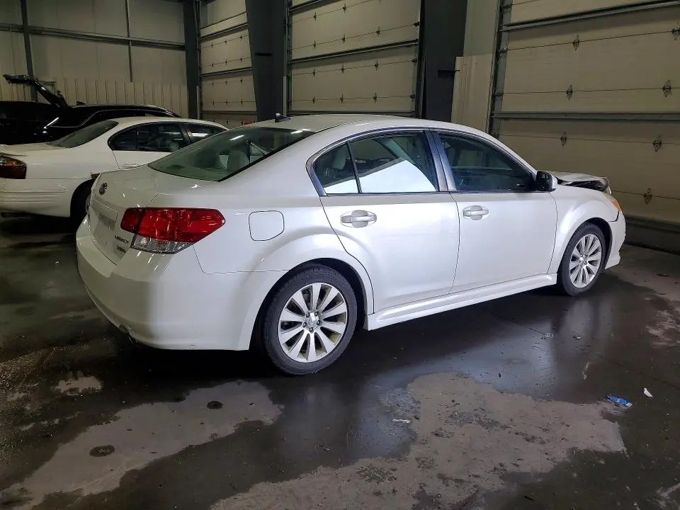 2011 SUBARU LEGACY 3.6R LIMITED  