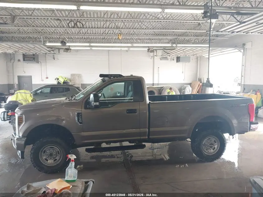 2019 FORD F-250 XL