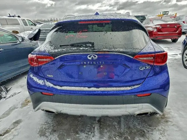 2018 INFINITI QX30 BASE  