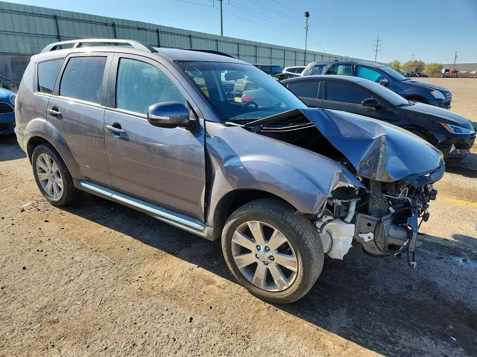 2010 MITSUBISHI OUTLANDER SE  