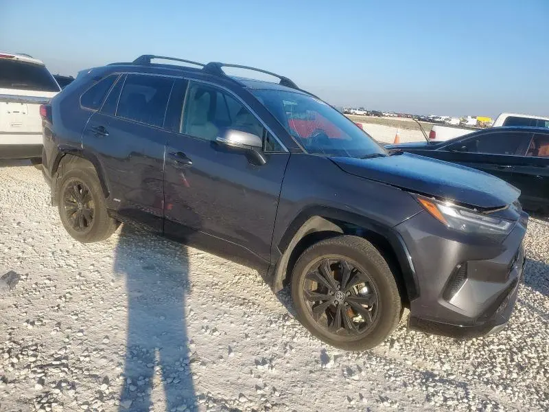 2023 TOYOTA RAV4 SE  