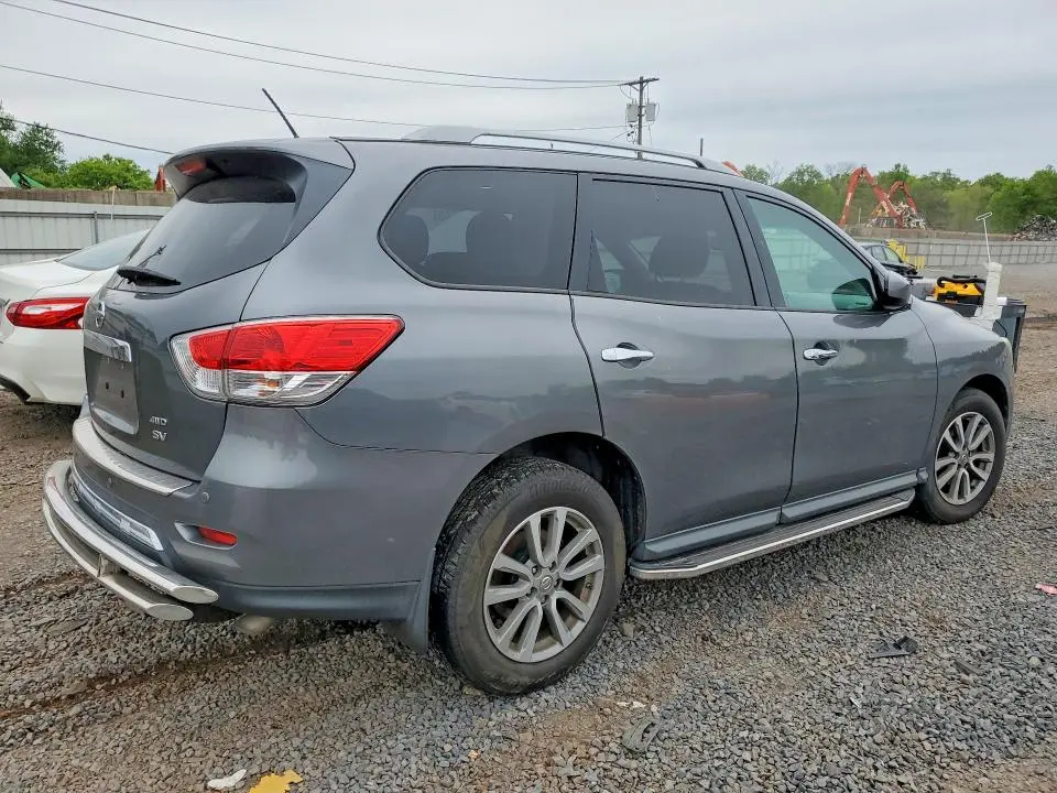 2016 NISSAN PATHFINDER SV  