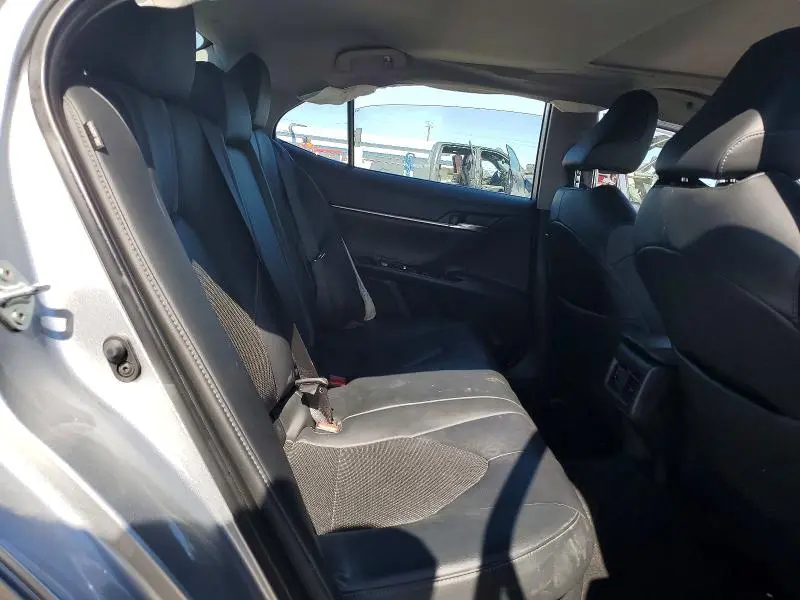 2023 TOYOTA CAMRY XLE  