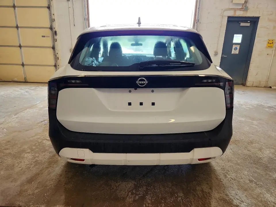 2025 NISSAN KICKS S  