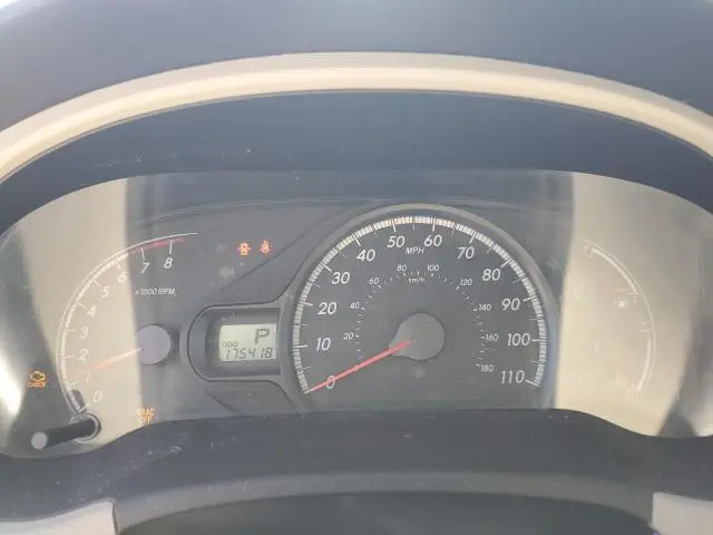 2012 TOYOTA SIENNA LE  