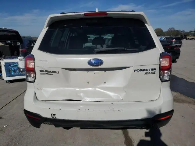 2017 SUBARU FORESTER   