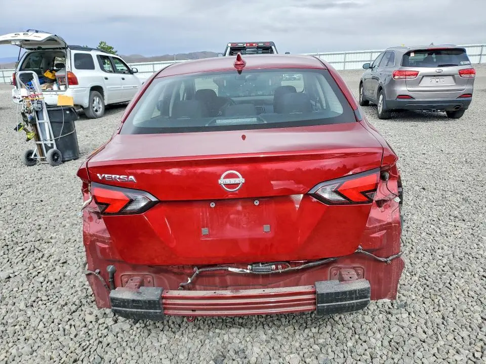 2025 NISSAN VERSA SV  
