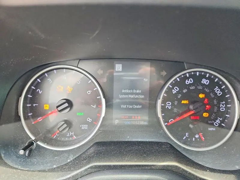 2020 TOYOTA RAV4 LE  