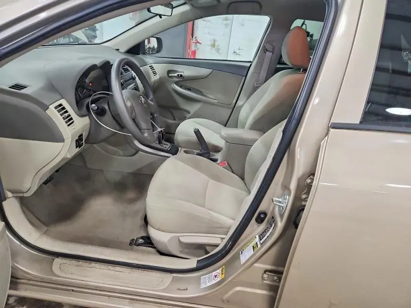 2010 TOYOTA COROLLA LE  