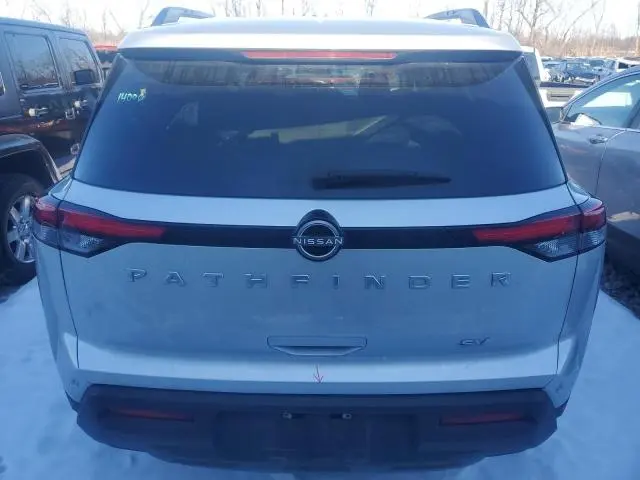 2022 NISSAN PATHFINDER SV  