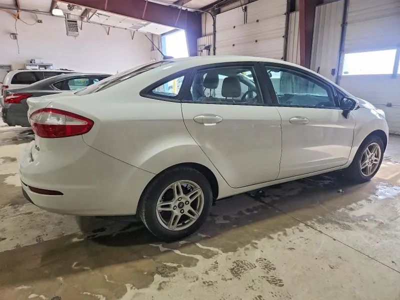 2018 FORD FIESTA SE  